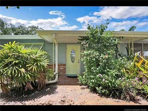 1905 NE River Ct, Jensen Beach, FL 34957