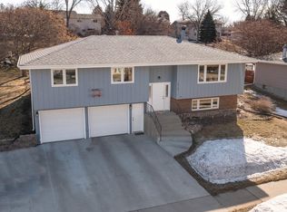 2519 Springfield St, Bismarck, ND 58503