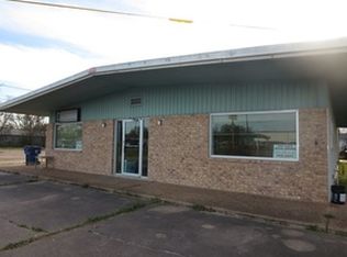 210 S Columbia Dr, West Columbia, TX 77486