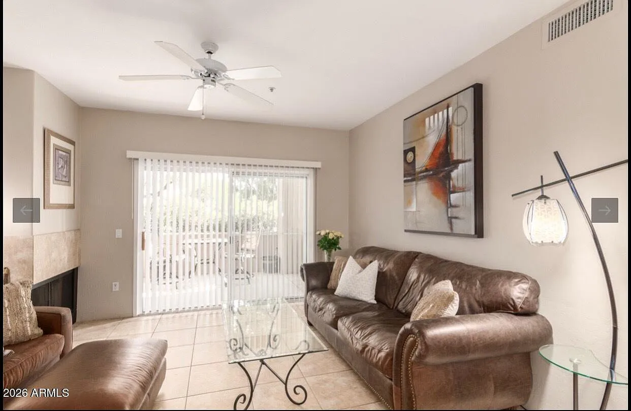 2 bed, 1298 sqft, $2,200 — Photo 1