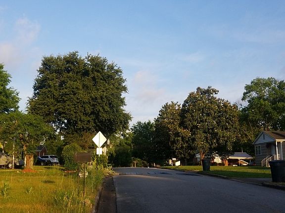 5th image of 310 Norwood Blvd
