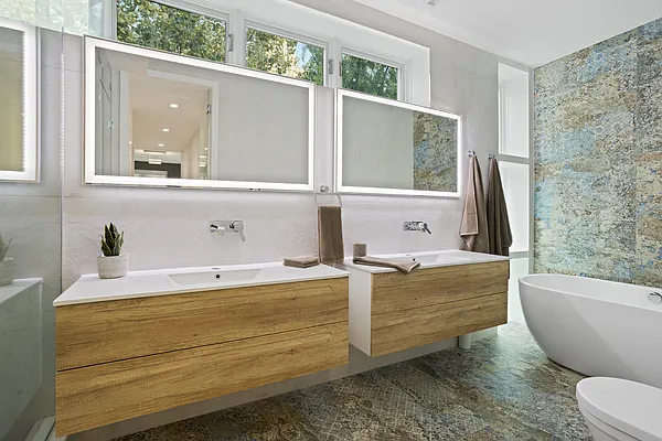 Sold by Compass | media 9