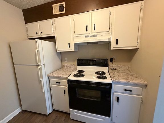 4th image of 2624 Randleman Rd APT A