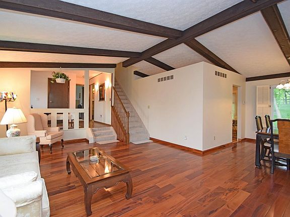 4th image of 1634 Congress Hill Ln