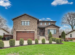 6842 Beckwith Rd, Morton Grove, IL 60053