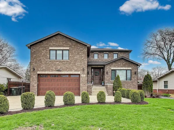 6842 Beckwith Rd, Morton Grove, IL 60053