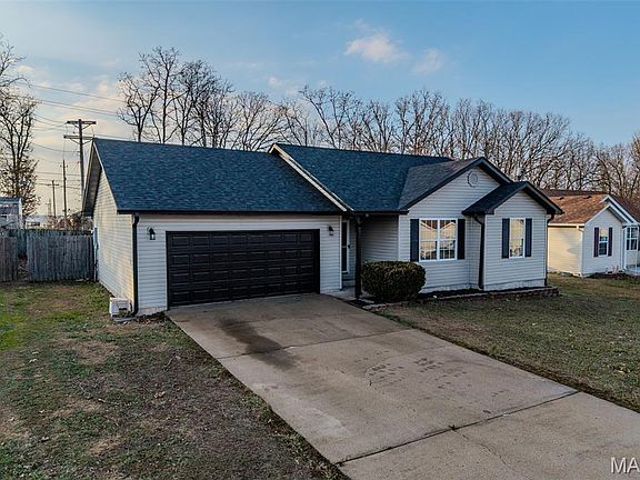 4th image of 2239 Timberwood Ln
