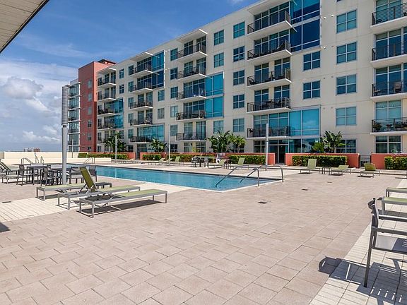 2nd image of 1120 E Kennedy Blvd Unit 1222