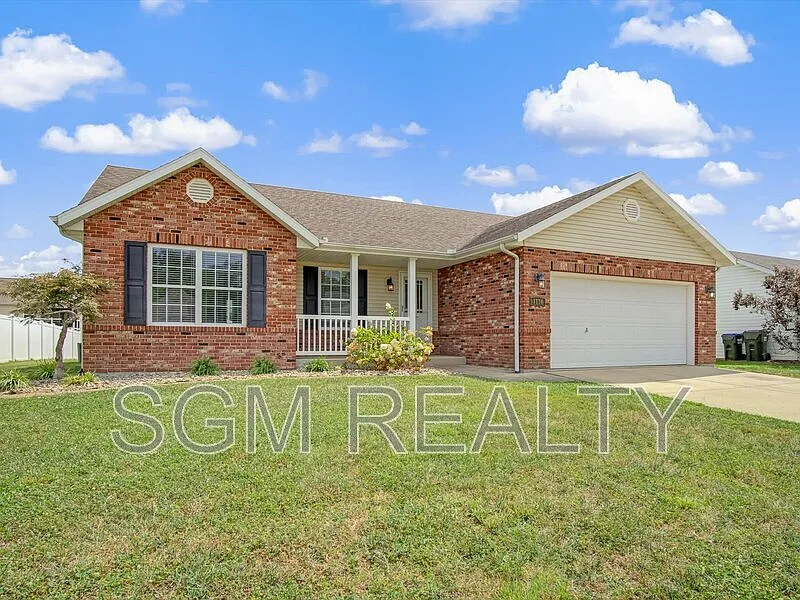 3 bed, 2.0 bath, 1425 sqft, $2,500 — Photo 2