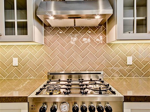 2nd image of 907 S Ash Ave #1003