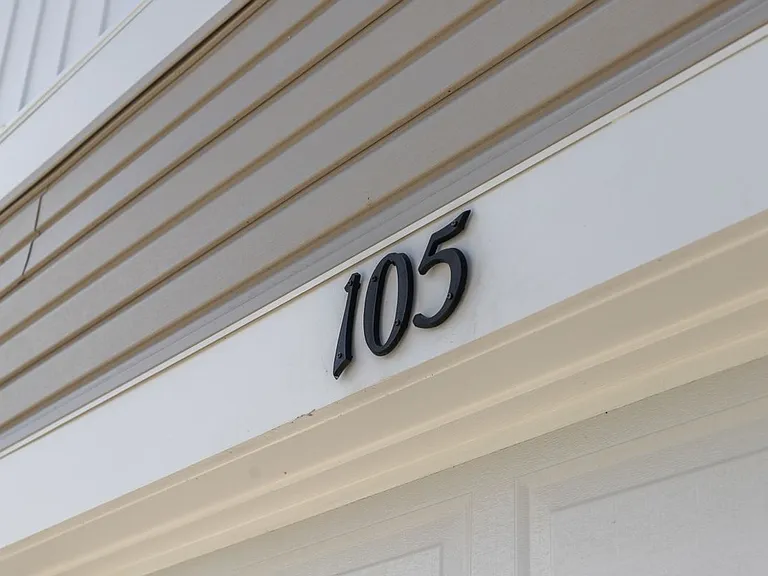 105 Milburn Dr — Photo 3