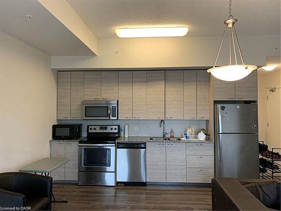 3rd image of 253 Albert St #408