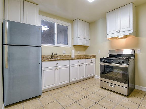 3rd image of 314 E Poplar Ave APT 2