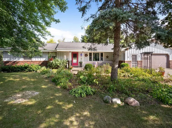 6380 Timber COURT, West Bend, WI 53095