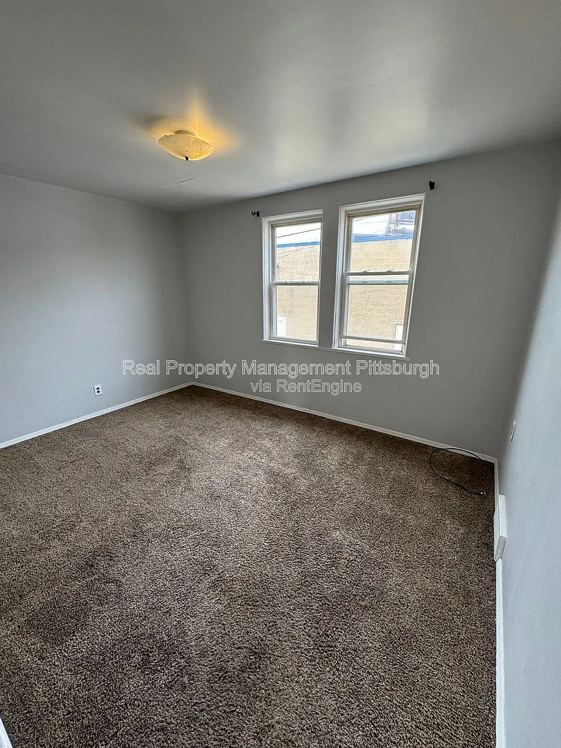 1 bed, 1.0 bath, $950 — Photo 3
