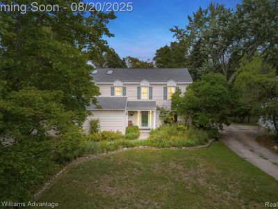 5594 Bayswater Rd, West Bloomfield, MI, 48322
