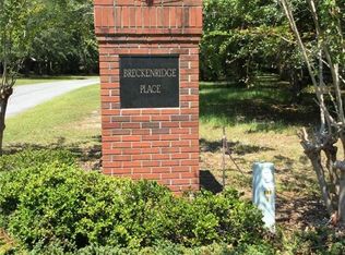 121 Breckenridge Dr, Springfield, GA 31329