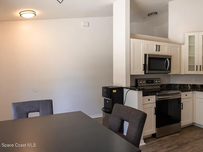 1572 Holbrook Rd NW — Photo 12