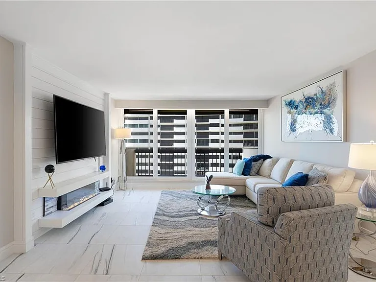 4001 Gulf Shore Blvd N #702 — Photo 5