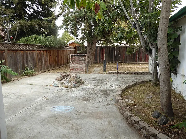 366 N 16th St #B — Photo 7
