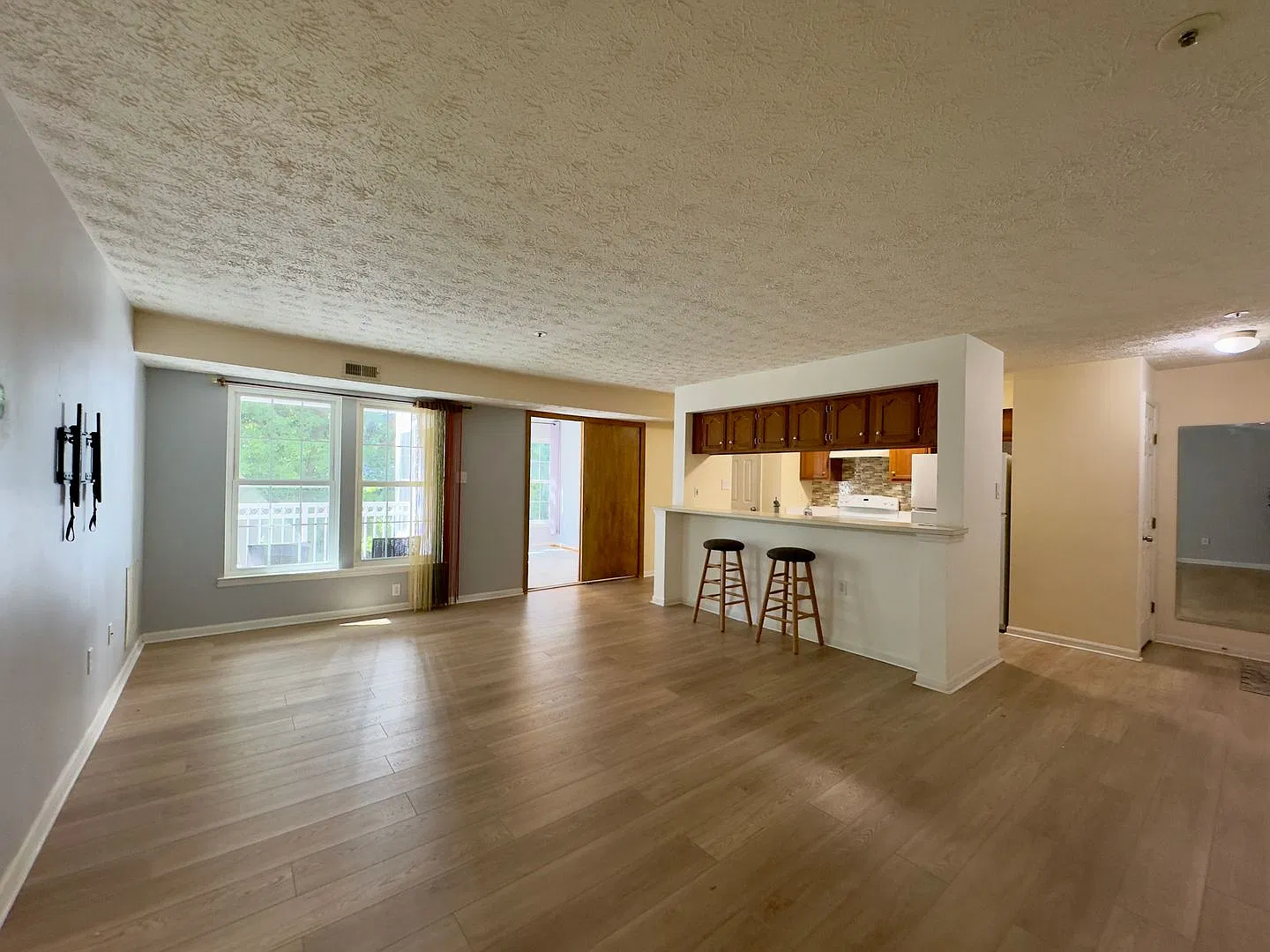 Spacious 2BD/1BA Condo with Sunroom & Private Balcony in Pikesville, MD! — Photo 2