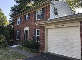 2215 Westridge Rd, Louisville, KY 40242