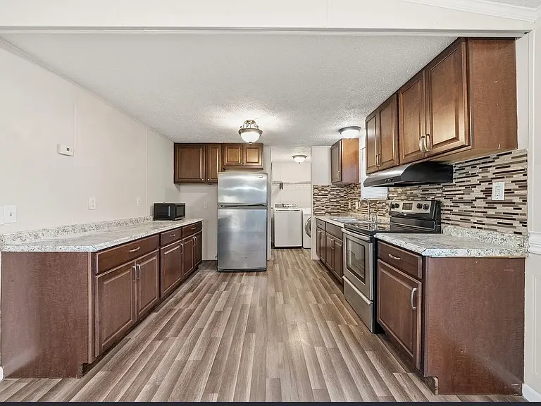 79 Stevens Rd — Photo 3