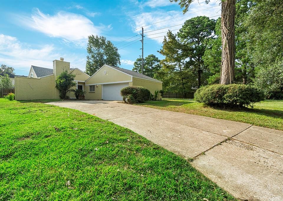 1st image of 19627 Gamble Oak Dr