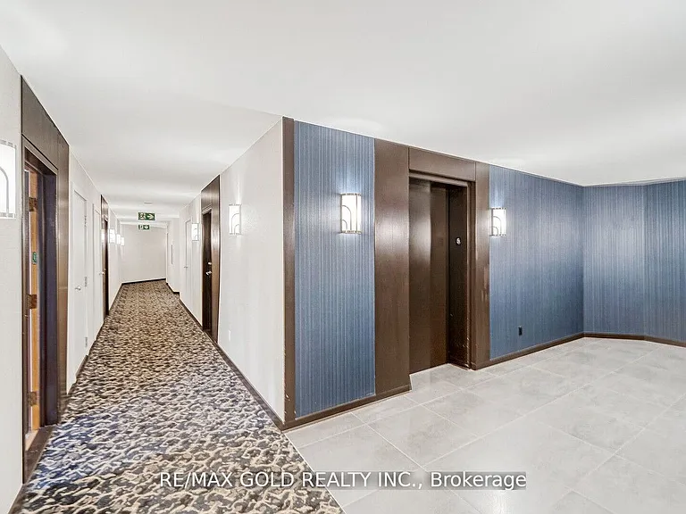 550 Queens Quay W #509 — Photo 3