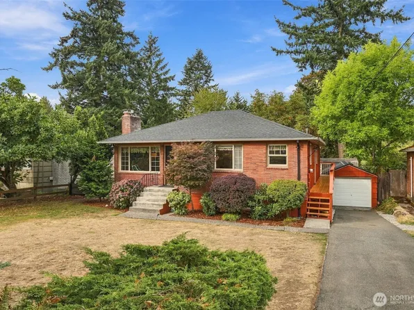 13045 Corliss Avenue N, Seattle, WA 98133
