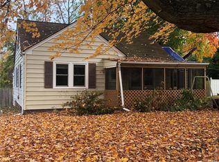 2 Hilltop Dr, New Windsor, NY 12553