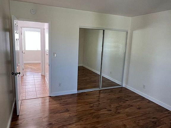 5th image of 935 W Bishop St #H