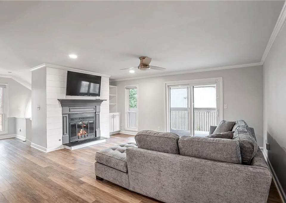1506 Cumberland Ct SE