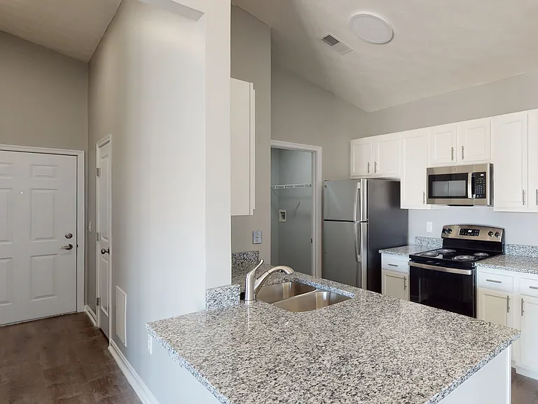 Brookside Park Apartments — Photo 15