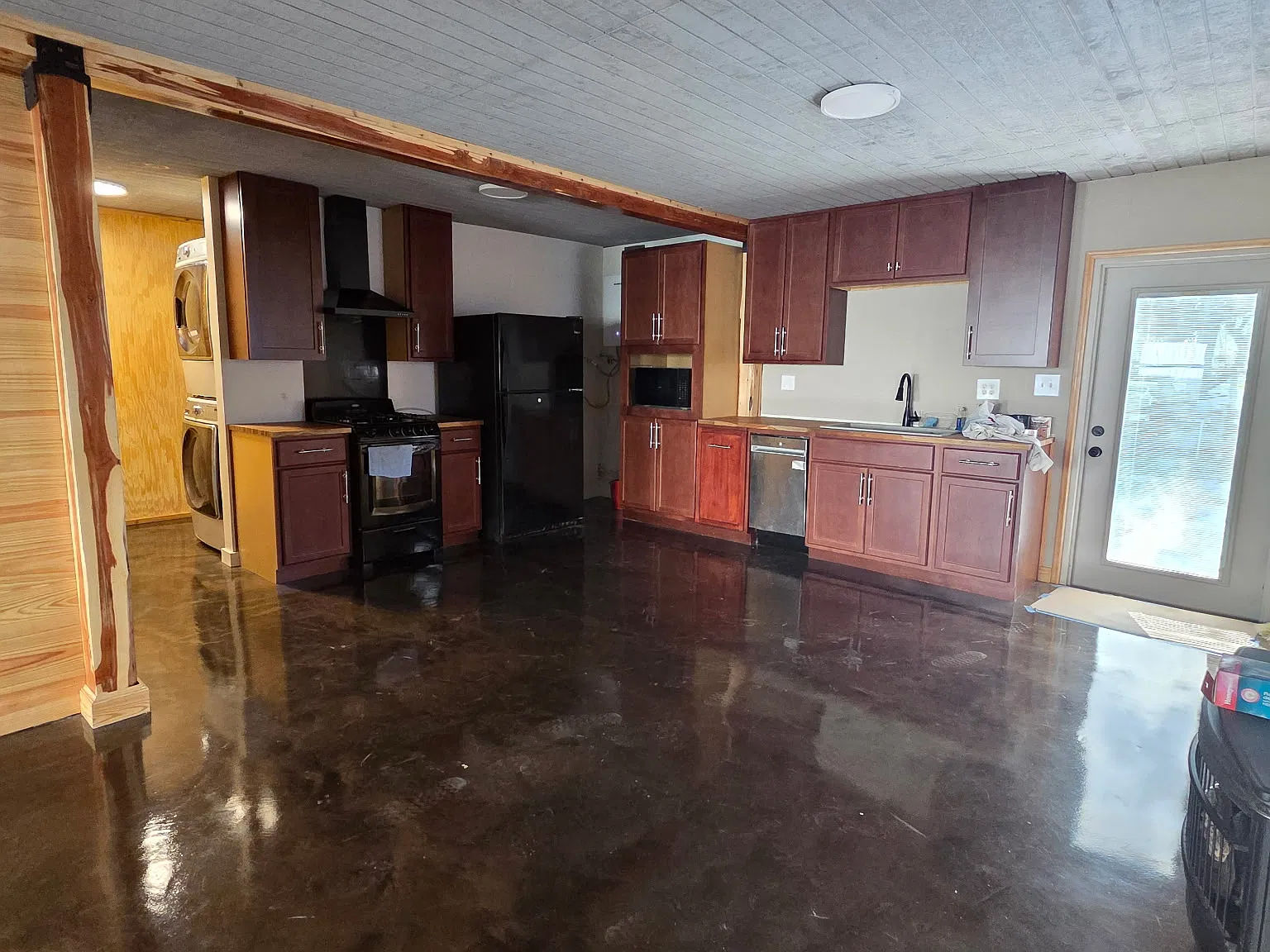 1 bed, 750 sqft, $1,100 — Photo 3