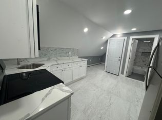 49 Grand View St #3, Providence, RI 02906