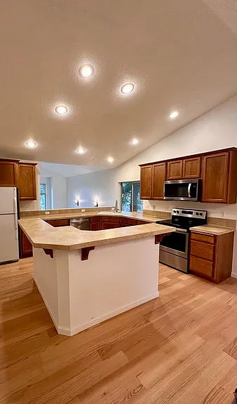 2507 NE 82nd Way — Photo 5