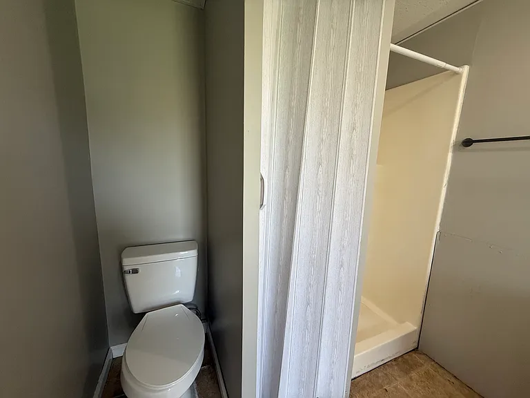 500 Straley Ave #2 — Photo 5