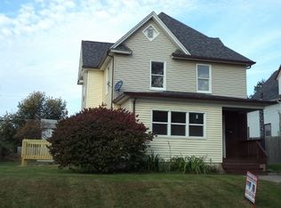 1914 College Ave, Davenport, IA 52803