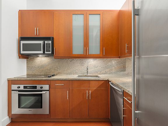4th image of 80 John St APT 9D