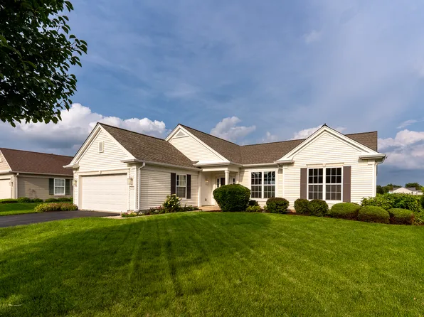 12910 Crestview Dr, Huntley, IL 60142