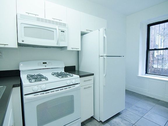 3rd image of 4309 47th Ave APT 1M
