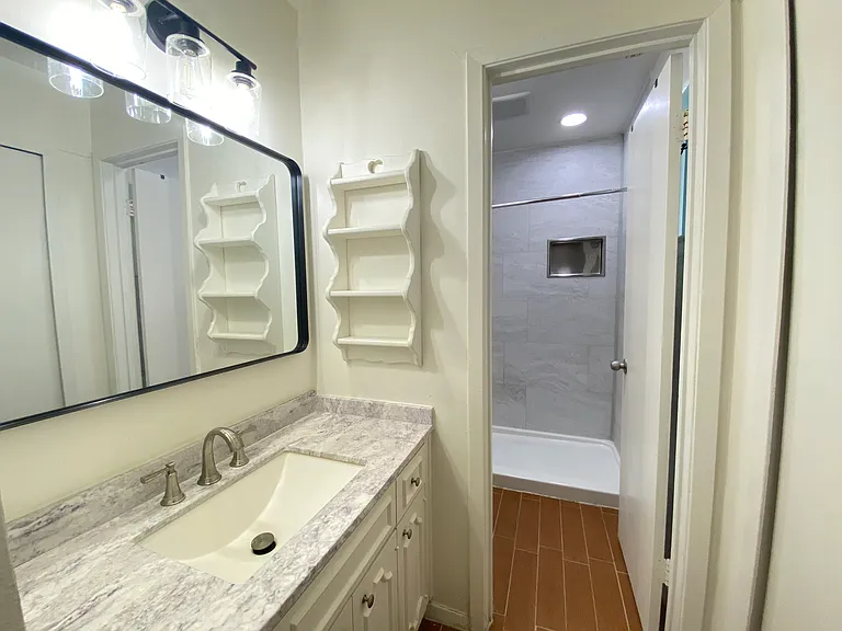 2711 Olympia Dr — Photo 19