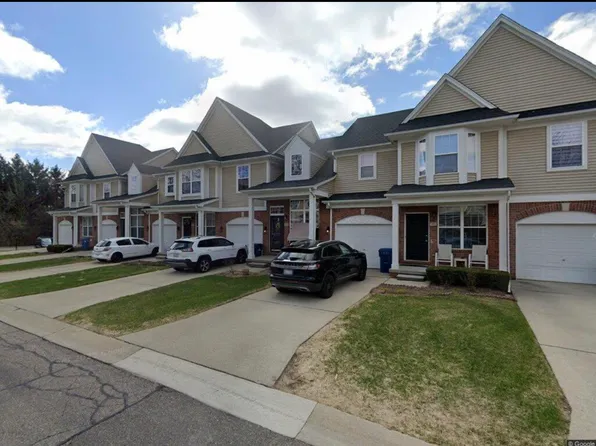 4902 Green Ct, Shelby Township, MI 48317