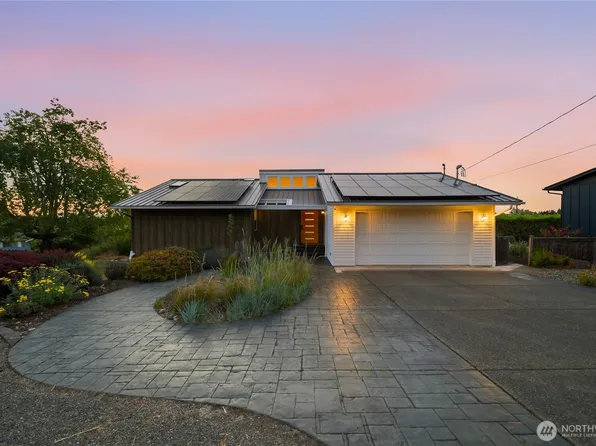 8615 43rd Street W, University Place, WA 98466