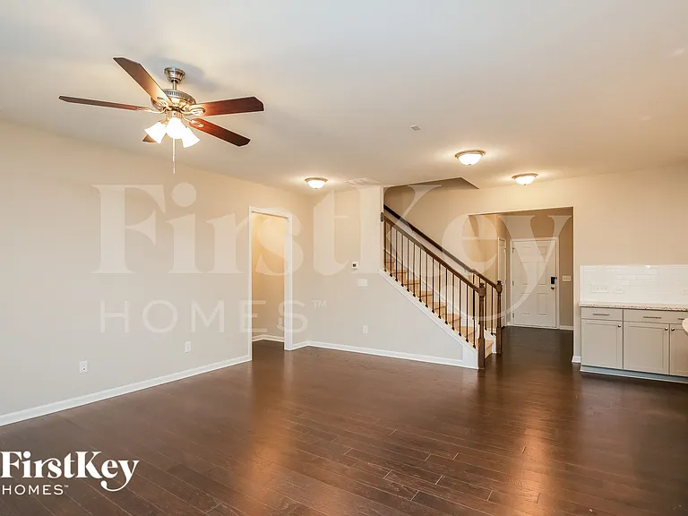 6040 Wheeler Ridge Rd — Photo 2