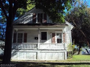 617 Chatham St NW, Grand Rapids, MI 49504
