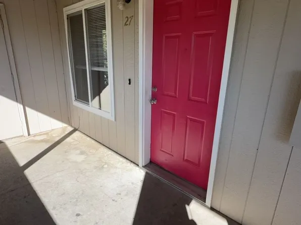 517 Western Ave APT 27, Medford, OR 97501