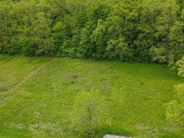 3.53 County Road F, Blue Mounds, WI 53517