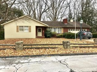10 Everson St, Peckville, PA 18452